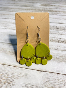 Green, with dangles