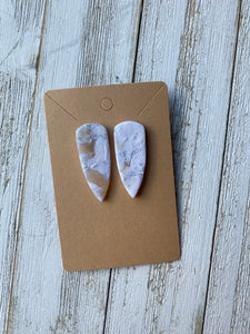 Marble white, daggers